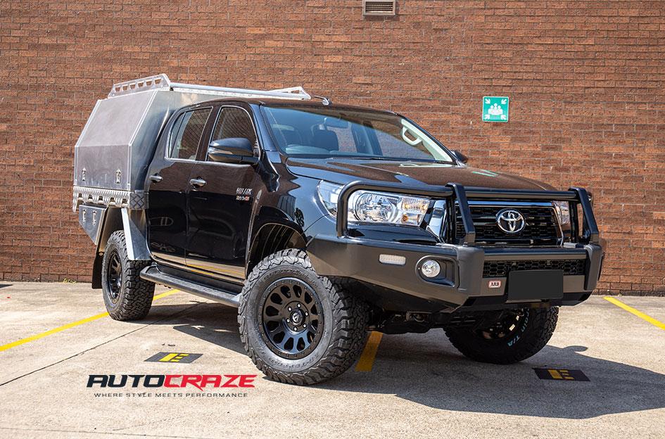 TOYOTA HILUX N80 4WD VECTOR MATTE BLACK